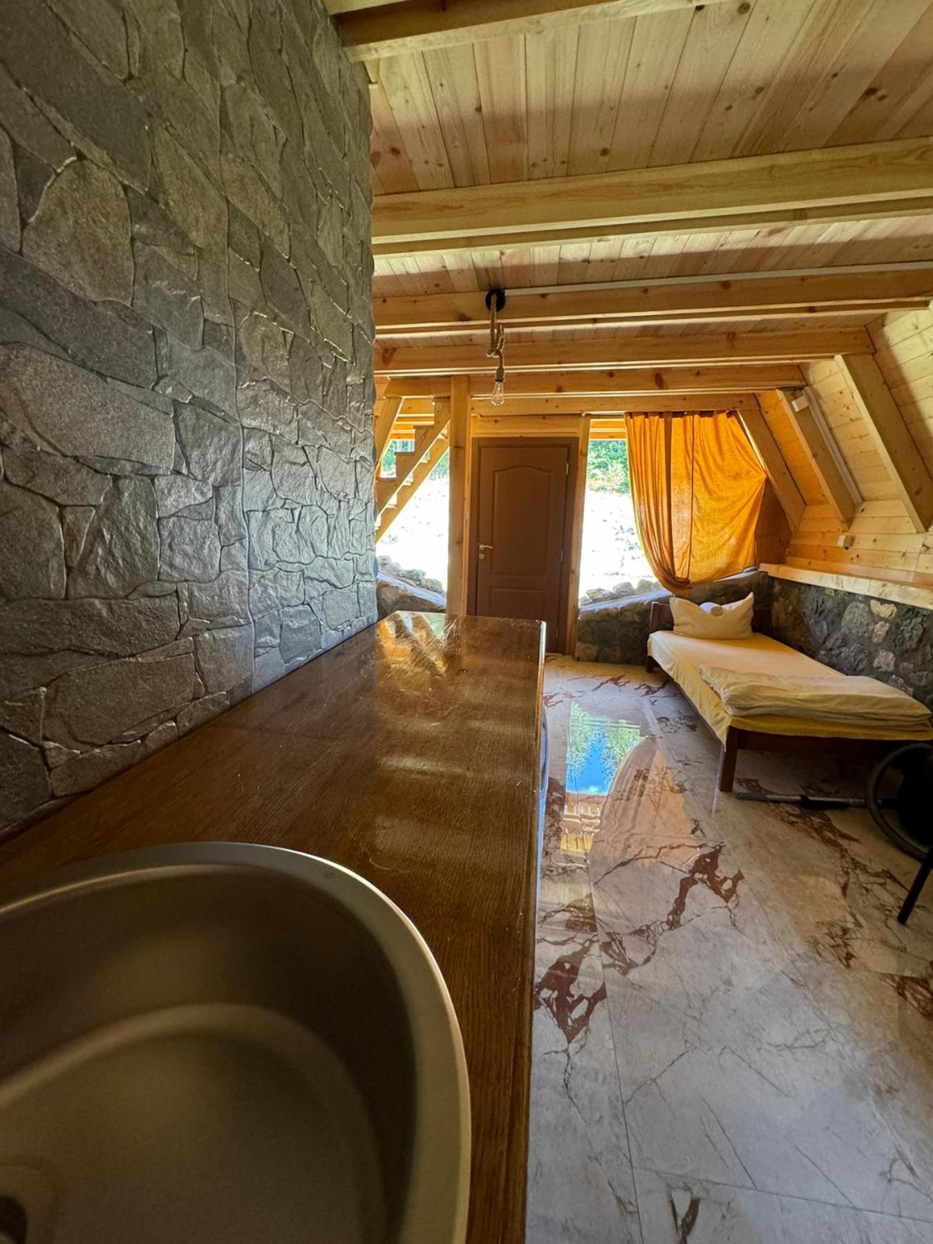 Gazela Bungalov 1 مويكوفاتش المظهر الخارجي الصورة